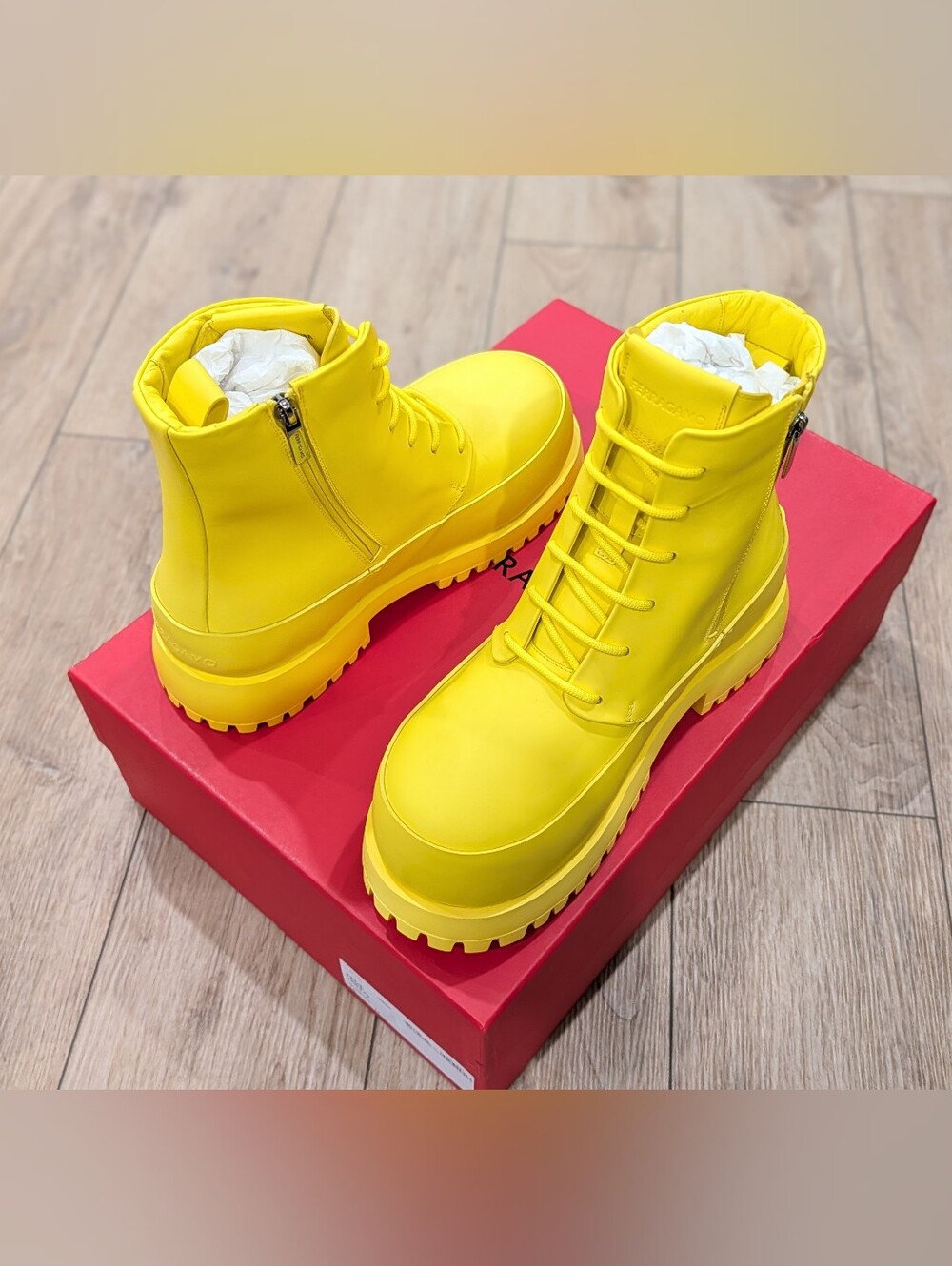 $1450 Mens Salvatore Ferragamo "Fede" Leather Combat Boots Yellow US 9